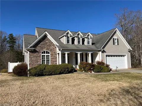 237 Hartgrove Rd, King, NC 27021