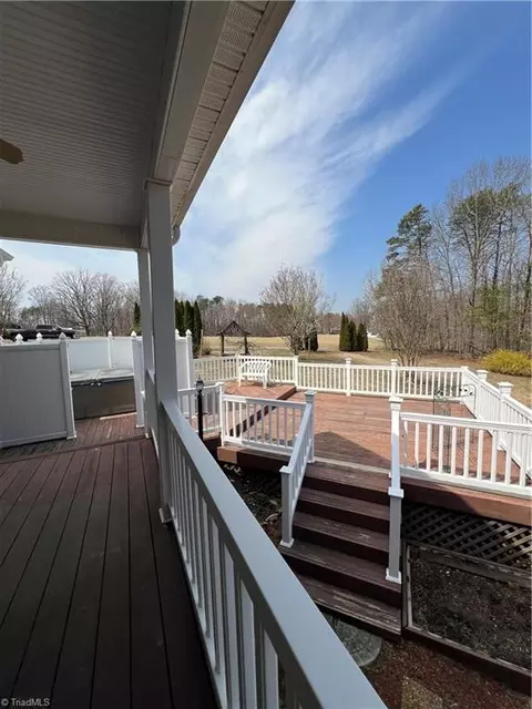 Exterior - 237 Hartgrove Rd, King, NC 27021 photo 4 of 6