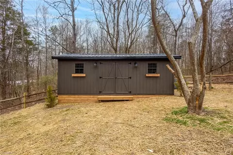 837 Chief Thomas Rd, Harmony, NC 28634 photo 21