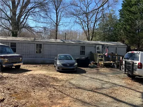119 Glendale Rd, Lexington, NC 27292