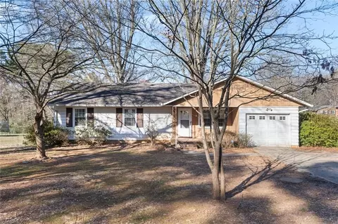 1901 Brewer Rd, Winston Salem, NC 27127