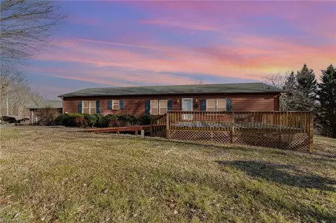 2136 Larae Ln, East Bend, NC 27018