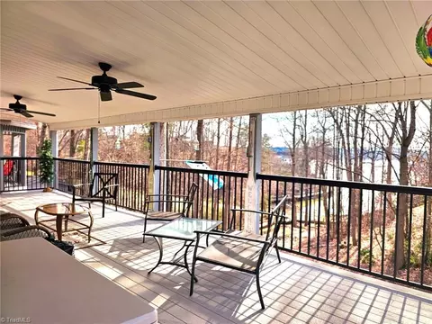 112 Trestle Cir, New London, NC 28127