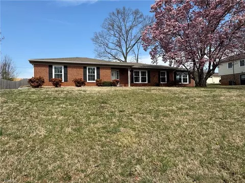 217 Logan Ct, King, NC 27021 photo 8