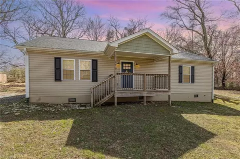 110 Northwoods Cir, Winston Salem, NC 27105