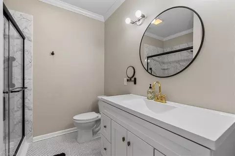 Bath - 3804 Eagles View Ct, High Point, NC 27265 photo 1 of 3