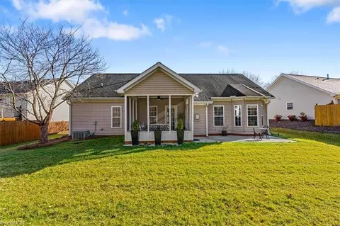 Exterior - 3804 Eagles View Ct, High Point, NC 27265 photo 6 of 6
