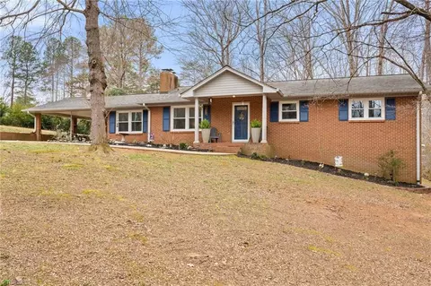 212 Johns Rd, Lexington, NC 27295