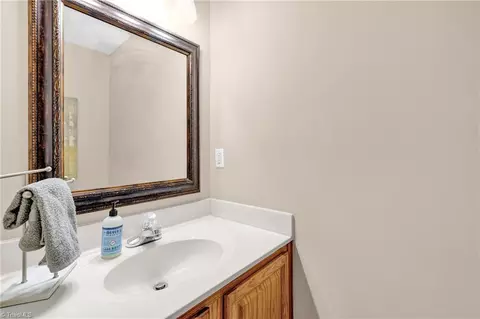 3317 Sumter Dr, High Point, NC 27265 photo 17
