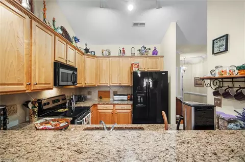 Kitchen - 1104 Pelican Ln, Clemmons, NC 27012 photo 2 of 3
