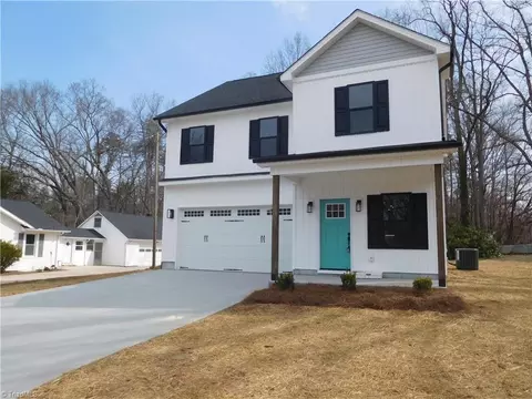 4391 Old Town Dr, Winston Salem, NC 27106