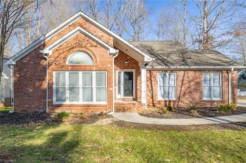 1 Thames Ct, Greensboro, NC 27455