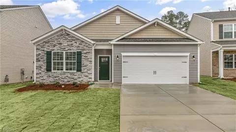 311 Falcon Ln, Lexington, NC 27295
