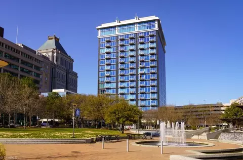 201 Elm St N #1403, Greensboro, NC 27401