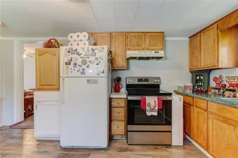 729 Warren Ave E, Eden, NC 27288 photo 10