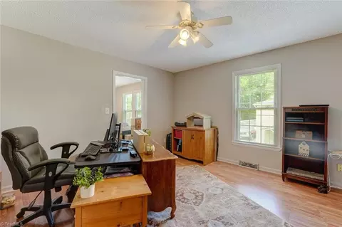 729 Warren Ave E, Eden, NC 27288 photo 11