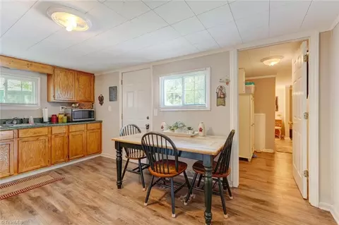 729 Warren Ave E, Eden, NC 27288 photo 8
