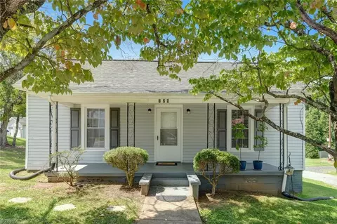 729 Warren Ave E, Eden, NC 27288 photo 4