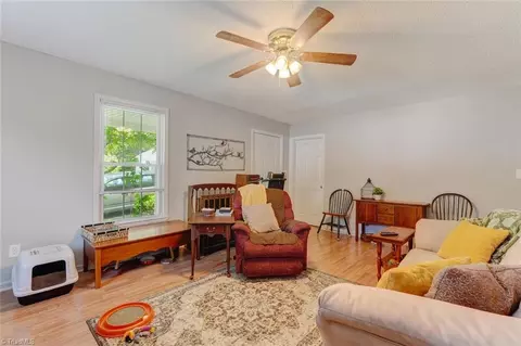 729 Warren Ave E, Eden, NC 27288 photo 6