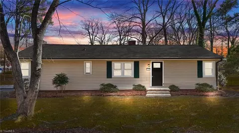 1129 Willowbrook Dr, Burlington, NC 27215