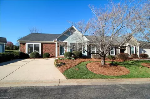 5007 Heathridge Ter, Greensboro, NC 27410