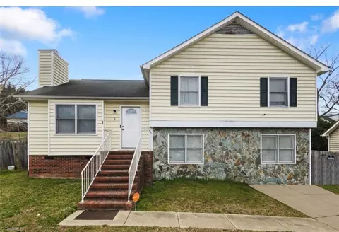 8 Charity Ct, Greensboro, NC 27401