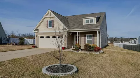 10 Toplanders Ter, Gibsonville, NC 27249