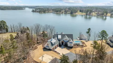 992 Estate Rd, Semora, NC 27343