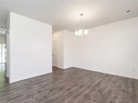 516 Spaulding St, Burlington, NC 27215 photo 4