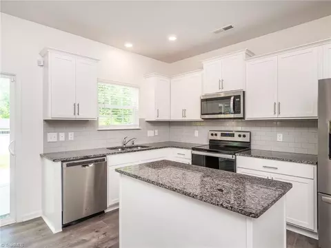 516 Spaulding St, Burlington, NC 27215 photo 8