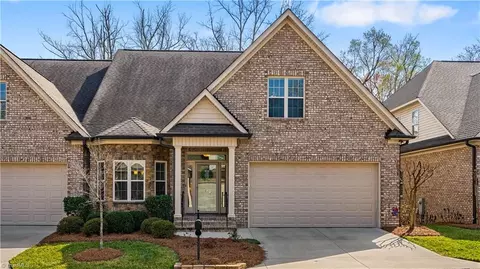 207 Jordan Crossing Ave, Jamestown, NC 27282
