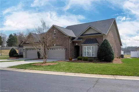 395 Collingswood Dr, Winston Salem, NC 27127