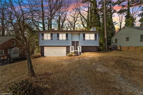 805 Arlington St, High Point, NC 27260