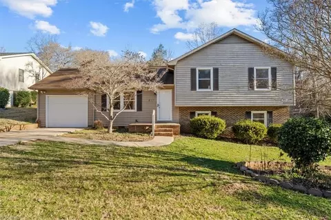 617 Winnetka Ct, Asheboro, NC 27203