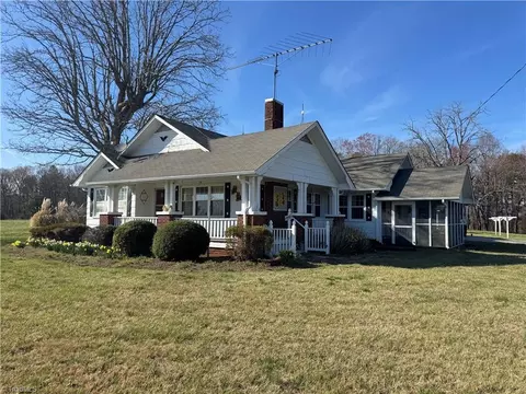 6395 Greenhorn Rd, Roaring River, NC 28669