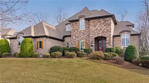 1131 Downing Creek Ct, Winston Salem, NC 27106