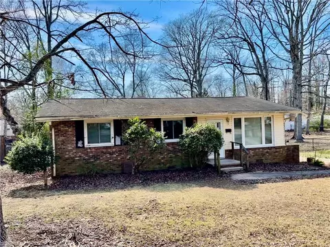 2709 Shady Lawn Dr, Greensboro, NC 27408