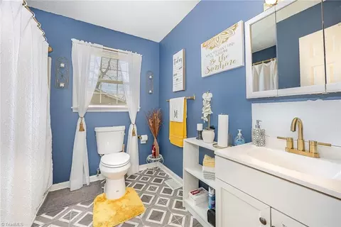 Bath - 2904 Triangle Lake Rd, High Point, NC 27260 photo 2 of 2