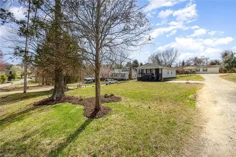 Exterior - 2904 Triangle Lake Rd, High Point, NC 27260 photo 2 of 2