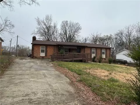 1318 Lion St, Greensboro, NC 27406