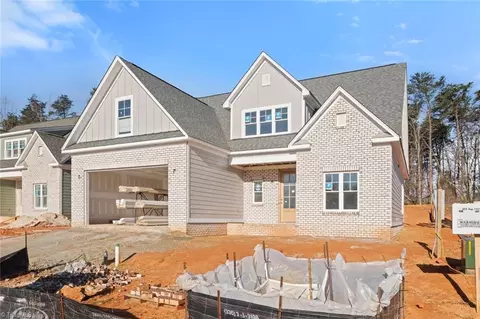 1359 Maple Chase Ln, Winston Salem, NC 27106