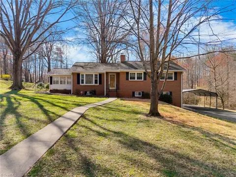 4050 Lakeland Ave, Winston Salem, NC 27101