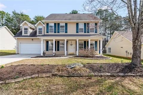 713 Hawthorn Ridge Dr, Whitsett, NC 27377