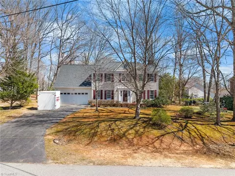 5085 Cobblestone Rd, Winston Salem, NC 27106
