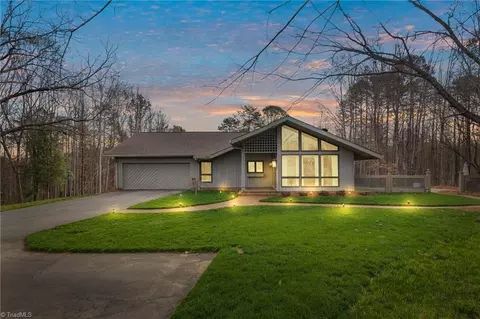 9069 Lasater Rd, Clemmons, NC 27012