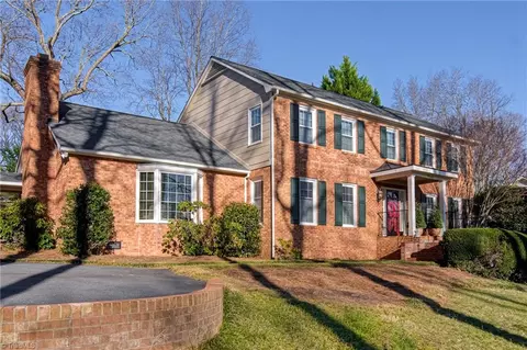 1046 Englewood Dr, Winston Salem, NC 27106