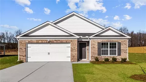 155 Big Laurel Dr, Mocksville, NC 27028