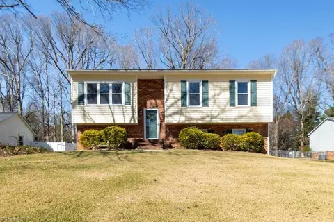 180 Woodwind Dr, Lexington, NC 27295
