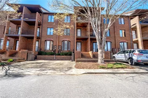 102 Wafco Ln #D, Greensboro, NC 27404