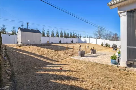 Exterior - 6500 Bellawood Dr, Trinity, NC 27370 photo 4 of 6